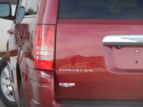 CHRYSLER TOWN AND COUNTRY 2010 2A4RR8D14AR502445 image CHRYSLER TOWN AND COUNTRY 2010 2A4RR8D14AR502445 image